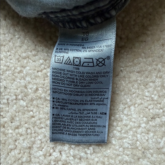 Old Navy Gray Women's Shorts - Picture 4 of 4